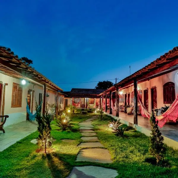 Quatro Estações Pesqueiro e Hotel Fazenda、エズメラウダスのホテル