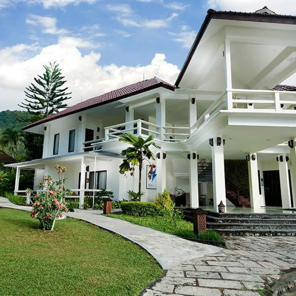 Solitude Lembeh Resort, hotel di Girian