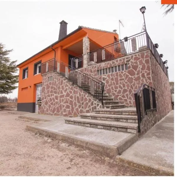 Casa naranja โรงแรมในCaudé