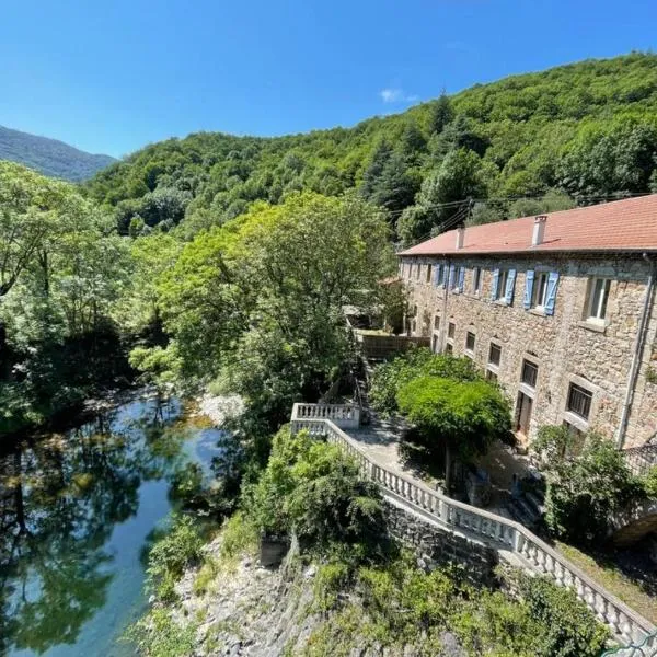 Rives de Bourges, hotel en Rieutord