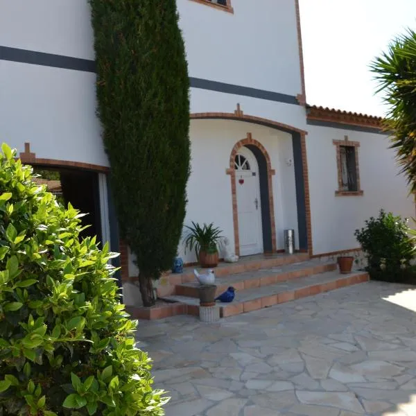 MAISON LES AGAPANTHES, hotell i Villeneuve-lès-Béziers