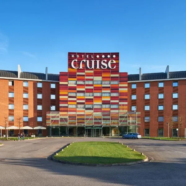 Hotel Cruise, hotel in Oltrona di San Mamette