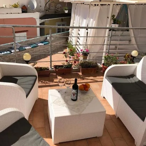 Casa Santa Maria - Suite Mediterraneo, hotel v Ponze