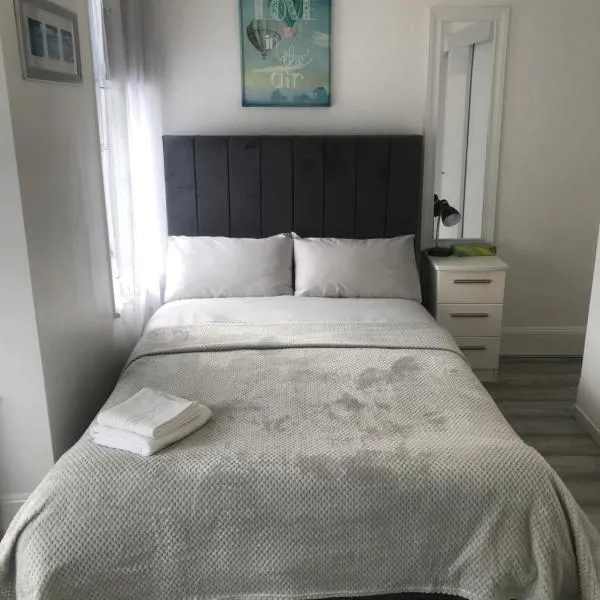 En Suite Double Room 2, khách sạn ở Plumstead