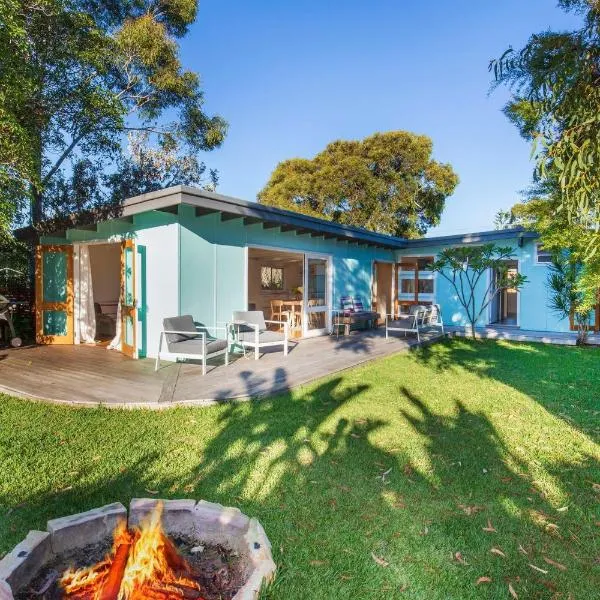 Beachwood - Firepit - Pet Friendly - 2 Mins Walk to the Beach, hotel v destinaci Callala Beach