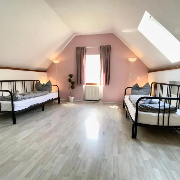 Ferienwohnung auf Pferdehof, hotel v destinaci Dreetz