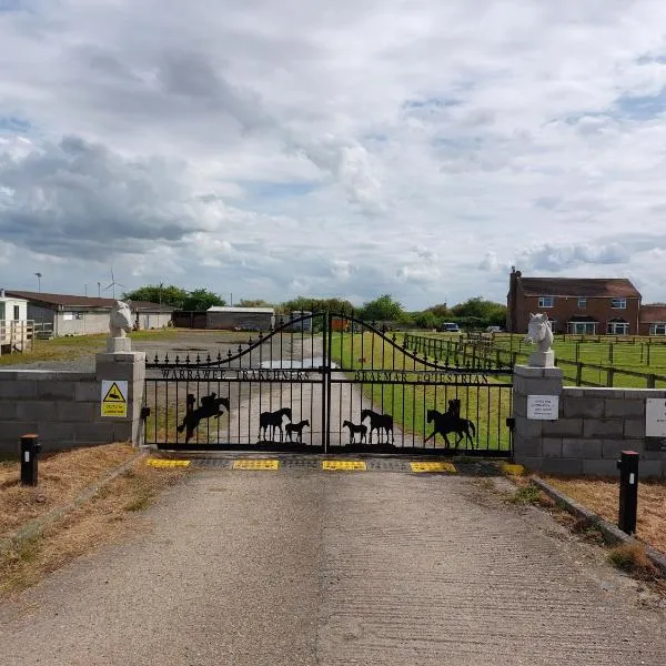 Braemar Equestrian, East Riding of Yorkshire, hotel in Flinton