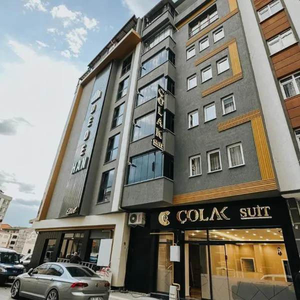 ÇOLAK SUIT, hotell i Arsin