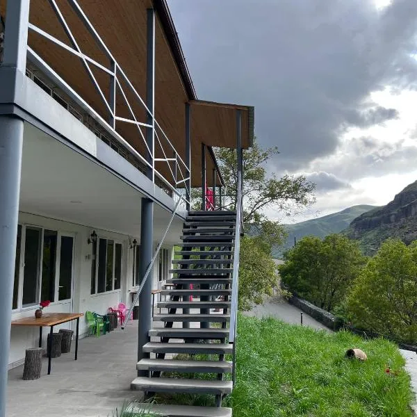 GVALA, hotel a Vardzia