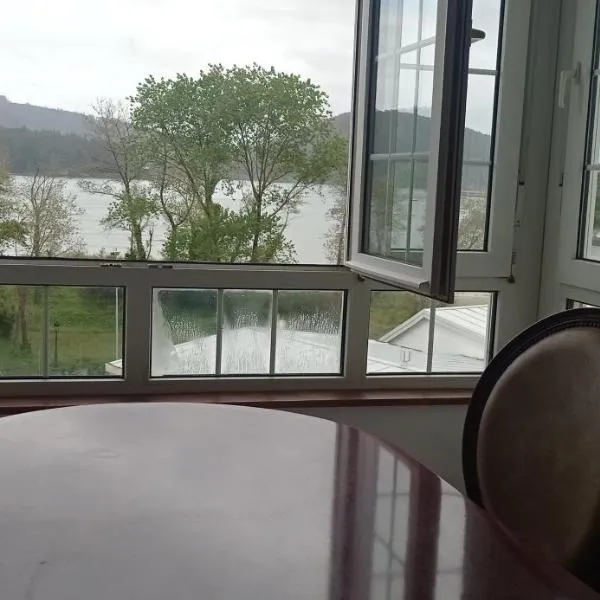 Piso con las mejores vistas a la Ria de Cedeira – hotel w mieście Cedeira