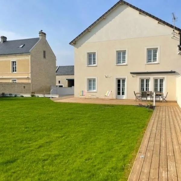 Maison au sein d’un corps de ferme., hotel en Carpiquet