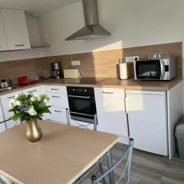 Appartement RDC, hôtel à Granville