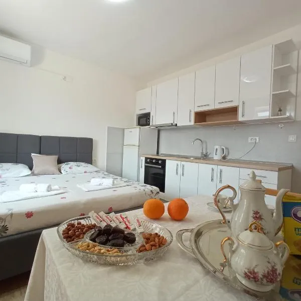 Sun Studio Apartment, hotel in Komolac