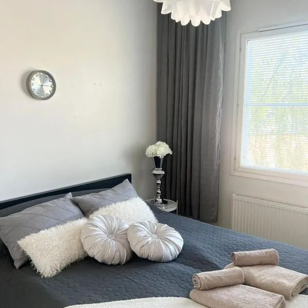 Gem of Annala - private sauna, free parking and WiFi, hotel em Tampere