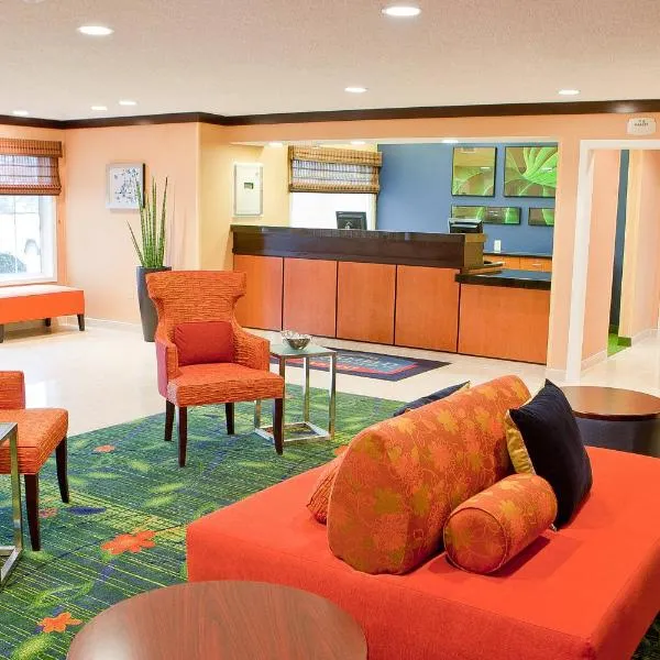 Fairfield Inn & Suites by Marriott Memphis East Galleria, hotel di Lakeland