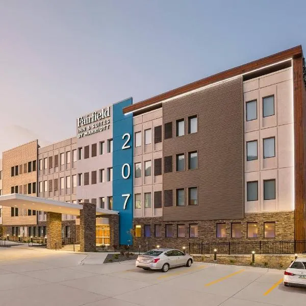 Fairfield Inn & Suites by Marriott Des Moines Downtown، فندق في دي موين