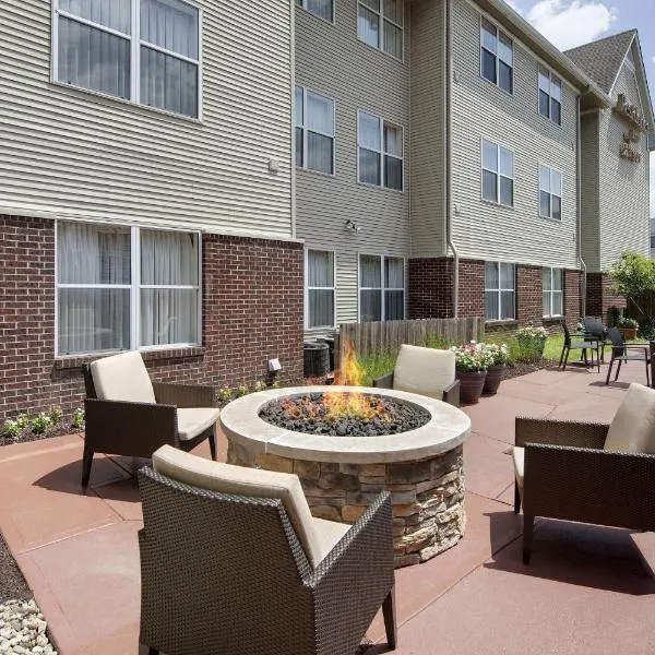 Residence Inn Indianapolis Airport, hotel en Camby