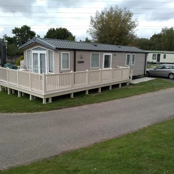 Rockley Park, The Poplars, hotel in Lytchett Minster