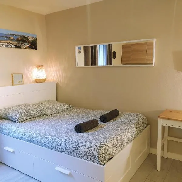 Baiona Sainte Cath 3-HIRU cœur de Saint Esprit, Hotel in Bayonne