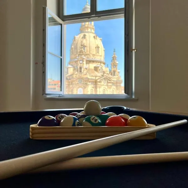 Luxury Home / 3-Raum-Suite an der Frauenkirche / 6, hotel in Dresden