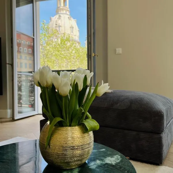 Luxury Home / 3-Raum-Suite an der Frauenkirche / 2, hotel in Dresden