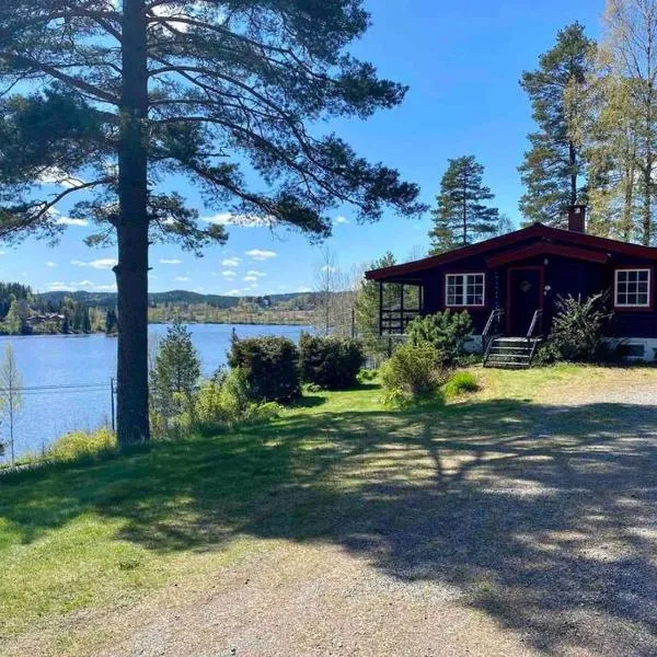 Lakefront Cabin, hotel in Magnor