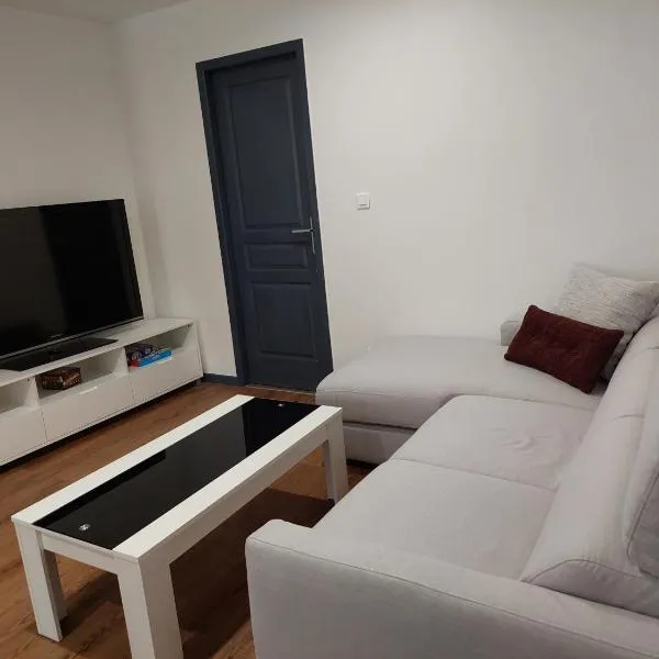 bel appart T2 confortable en plein coeur de Sigean, hotel in Sigean