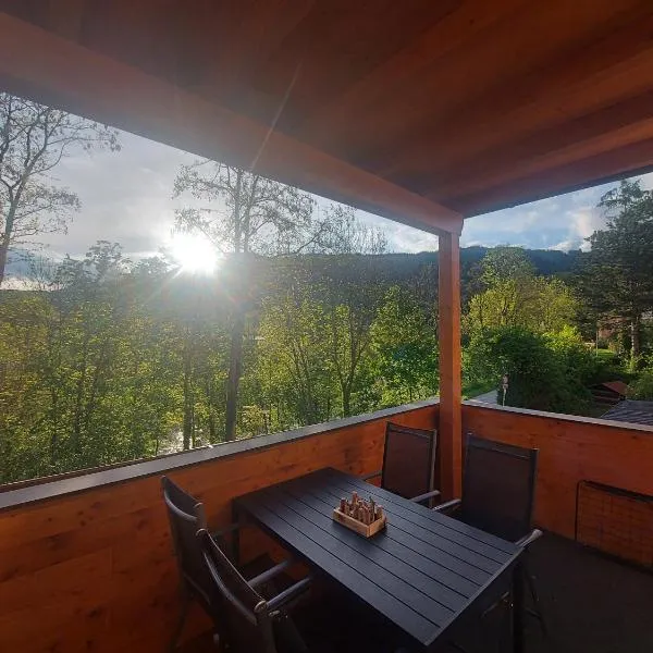 AusZeit Steiraland 8 mit überdachten Balkon und Parkplatz, hotel v destinaci Leoben