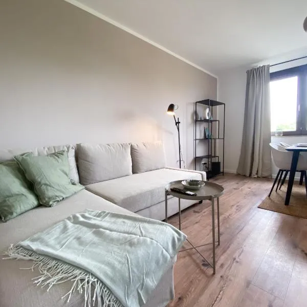Apartment mit Rheinblick, Messe, Balkon, Küche, Parkplatz, хотел в Нойс
