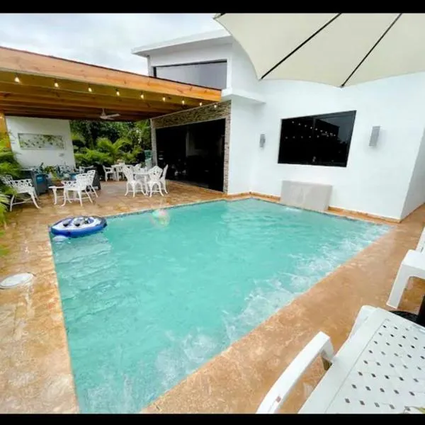 Beautiful Home and Pool near beach , BBQ Juan Dolio metro country Club, hotel v destinaci Juan Dolio