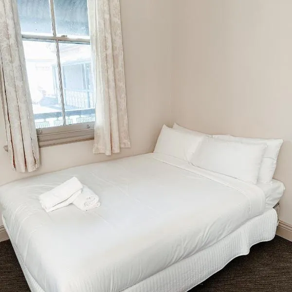 Central Hotel Stroud، فندق في Stroud