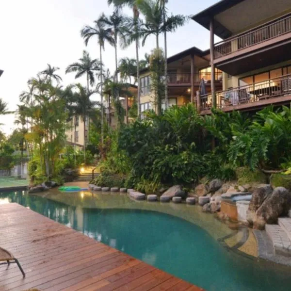 5 The Point Apartments Port Douglas, hotel in Port Douglas