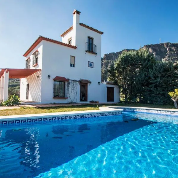 Casa con piscina caminito del rey, hotel i Álora