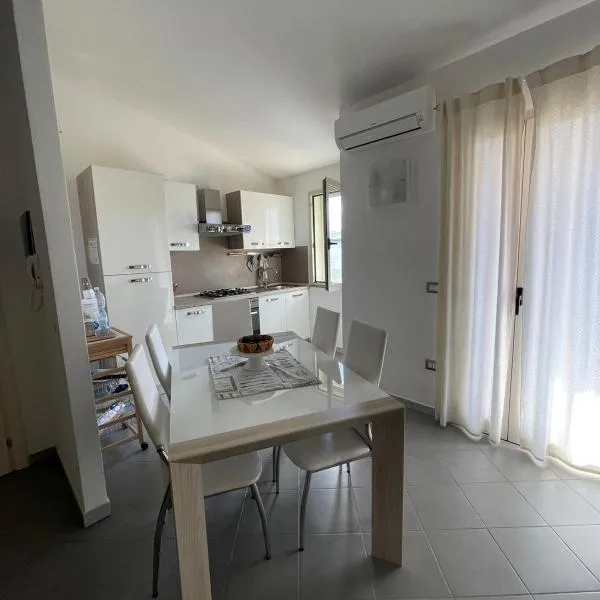 Mansarda San Pietro, hotel v destinácii Valledoria