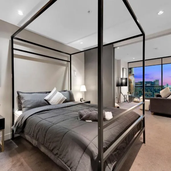 Opulent Level 25 Condo with Breathtaking Views, hotel en Melbourne