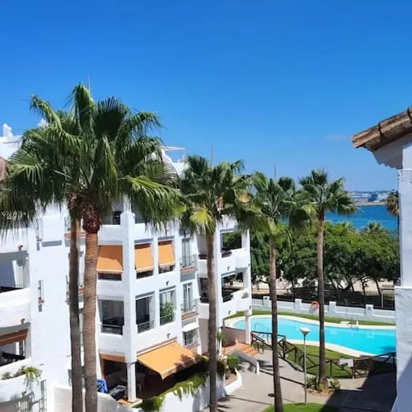 Apartamento a pie de playa con parking privado, hotel v destinácii Rota