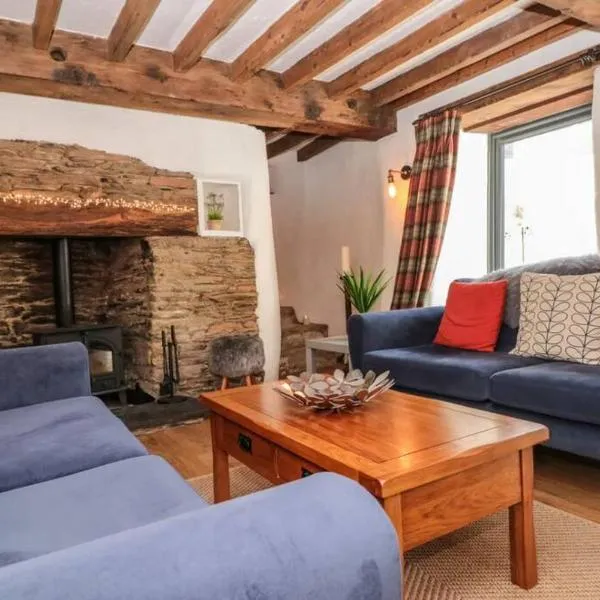 Court Cottage - cosy traditional cottage near lovely beaches, khách sạn ở Kingsbridge