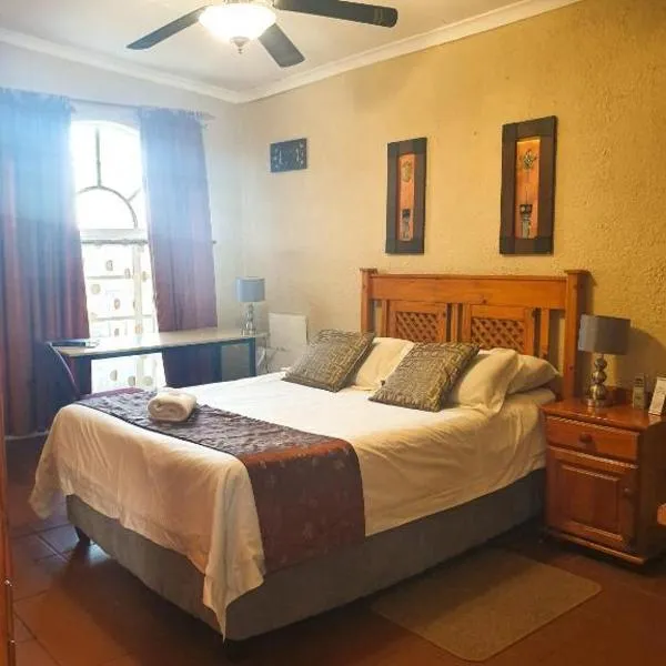 Just Tiffany Guest House & Conference Facility, hotel in Potchefstroom