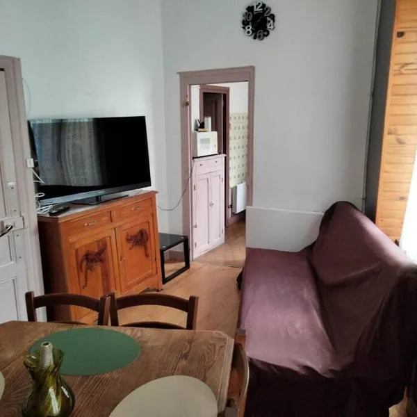 Le nid douillet Rustique Linge fourni, hotel in La Bourboule