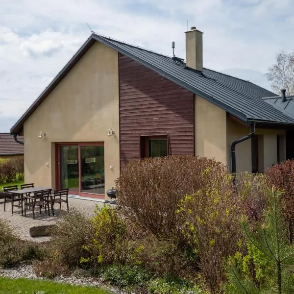 FAMILY HOUSE Tisá โรงแรมในติซา