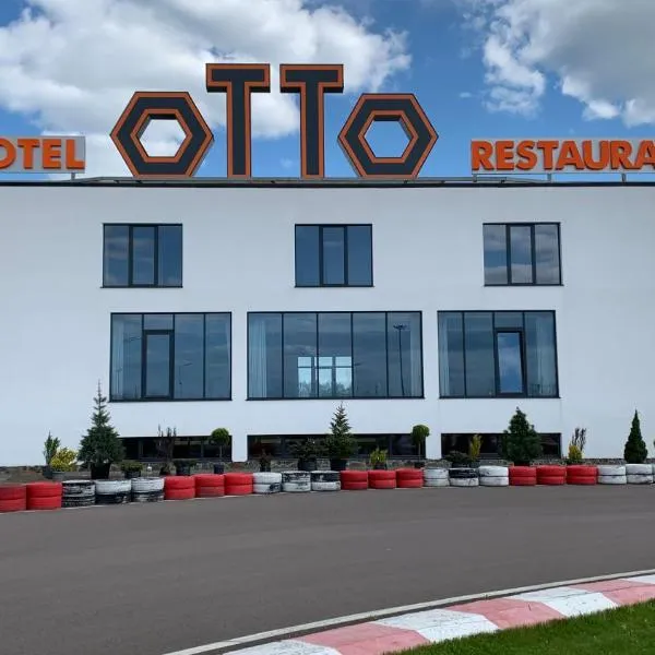 Otto Hotel-Restaurant, hotel in Velyka Omelyana