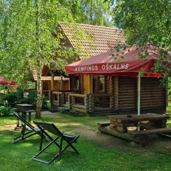 Camping Oskalns, готель у місті Цесіс