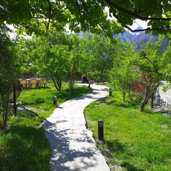 Grapes Garden Resort Hunza, hotel v mestu Hunza