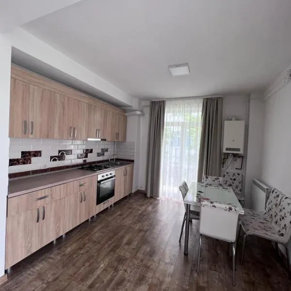 Nesta Apartament, hotelli kohteessa Fălticeni