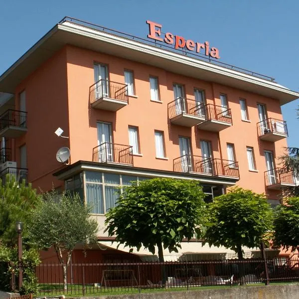 Albergo Esperia, hotel Tabianóban