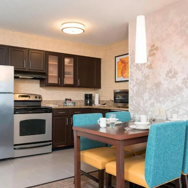 Residence Inn by Marriott Grand Rapids West, hotel u gradu Grand Repids