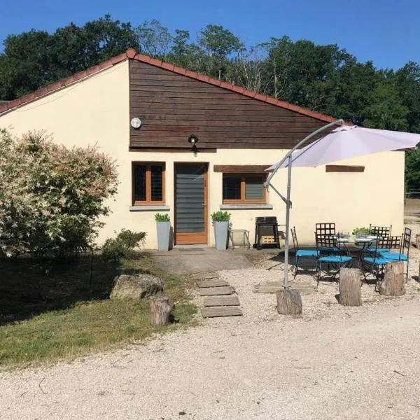 Gite Ecuries Vineuil Jump, hotel in Vineuil