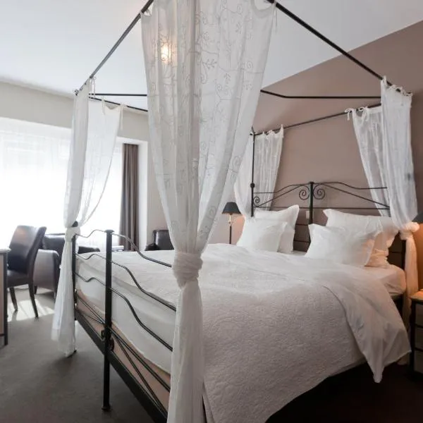 Hotel De Hofkamers, hotel in Ostend