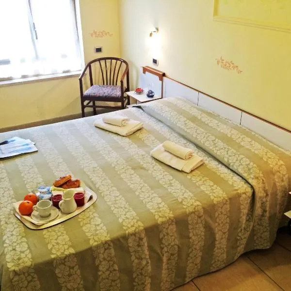 Hotel Villa Laura – hotel w mieście Altipiani di Arcinazzo