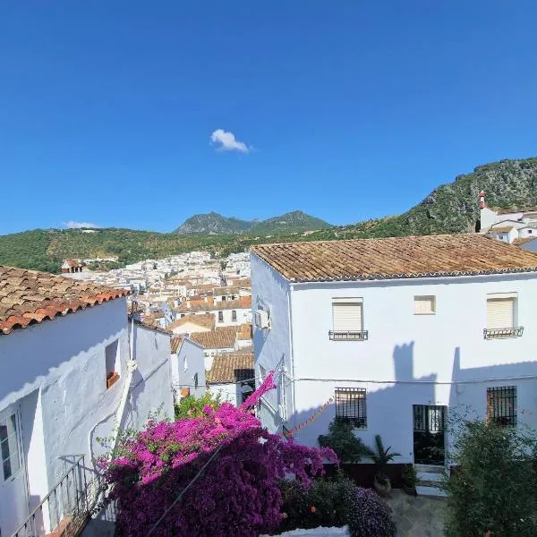 EL BOTIJO Las puertitas rojas, hotel din Ubrique